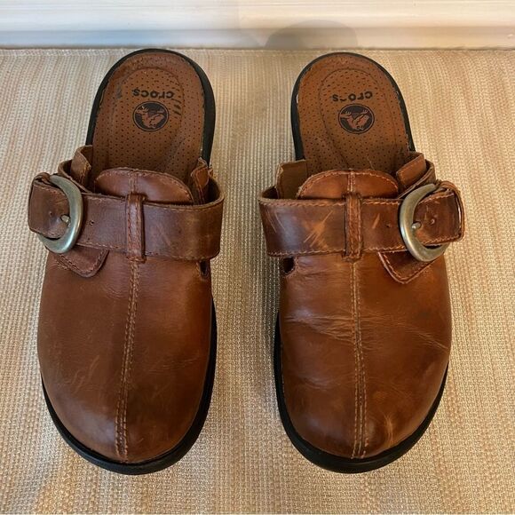 CROCS Cobbler Buckle Clogs Mules Shoes Leather Brown Size 6 - Picture 8 of 15